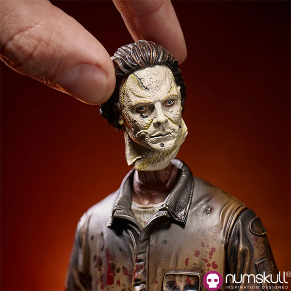 Numskull Halloween 2007 A Rob Zombie Film Michael Myers Countdown Character Figure